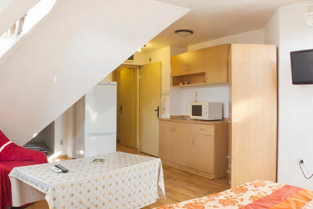 Stay Nexus Near Airport Sofia Exterior foto